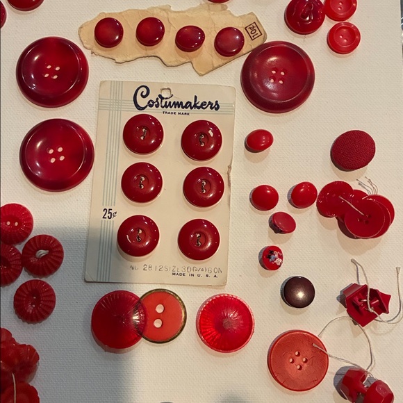 Vintage Red Button Collection - Picture 6 of 6